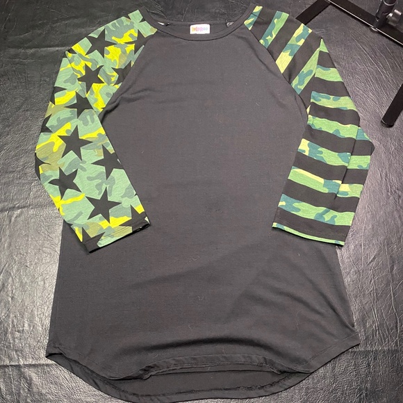 Used LulaRoe Randy unisex baseball style top (L) - Picture 3 of 10